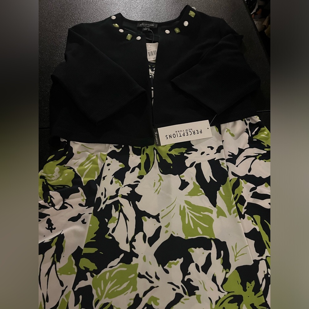 2 PIECE DRESS. - Picture 2 of 9